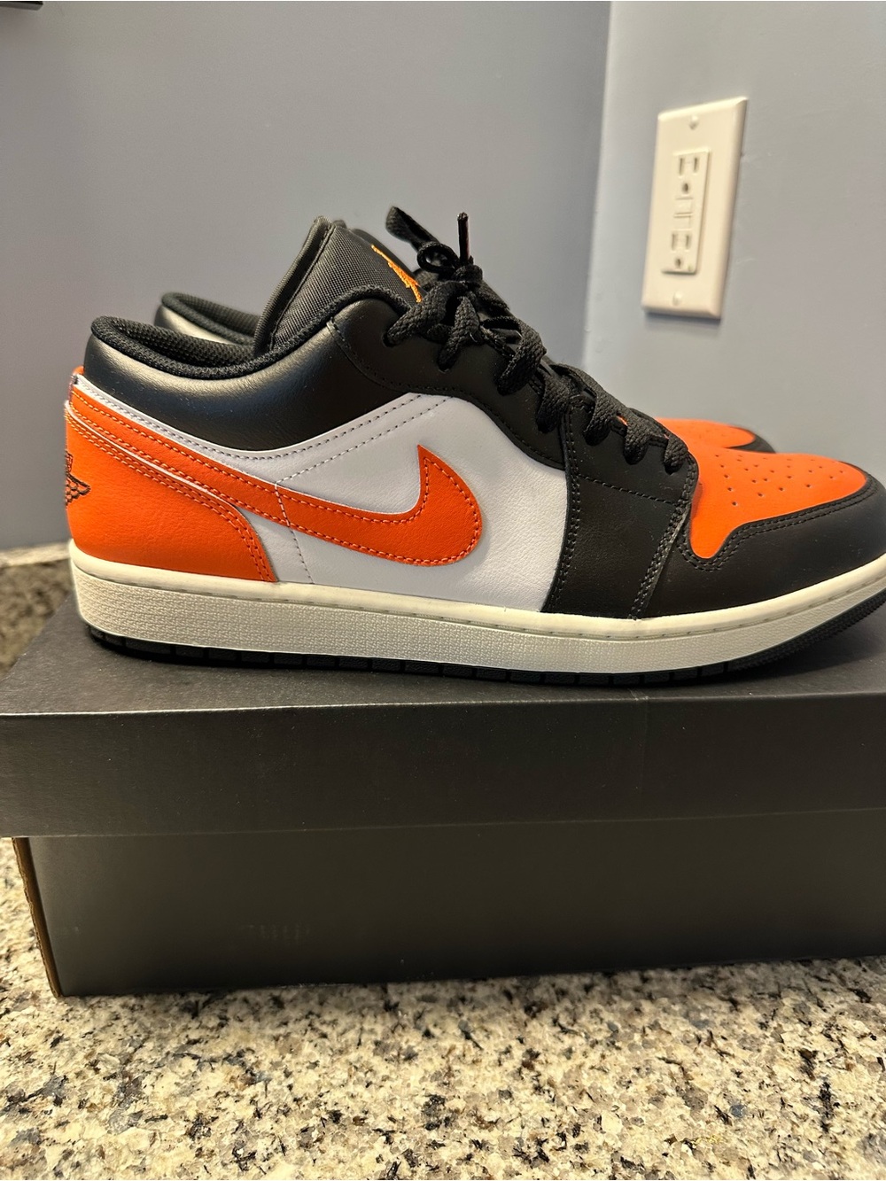 Nike Air Jordan 1 Low - Black White Orange